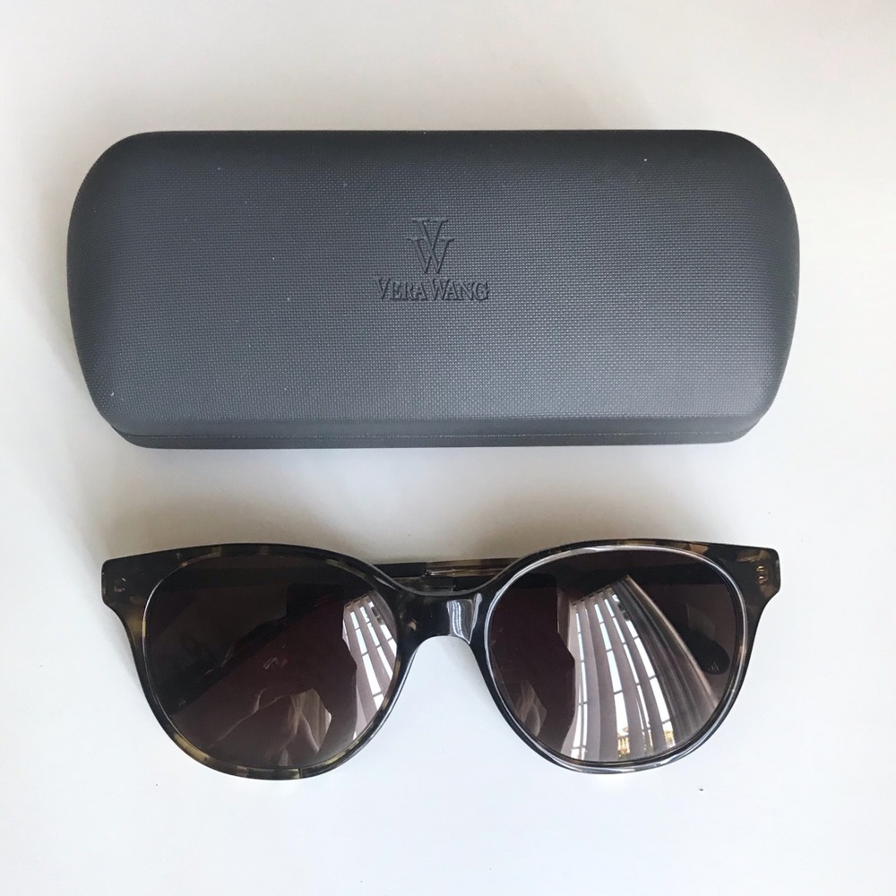 Vera Wang ‘Serova’ Sunglasses In Tortoise